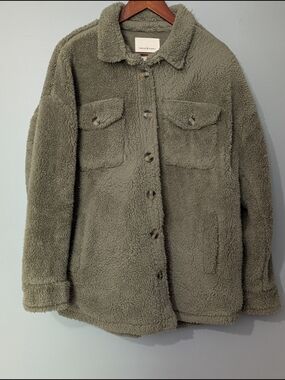 Thread & Supply Women's Faux Shearling Teddy Shacket Olive Green Fairy Grunge
